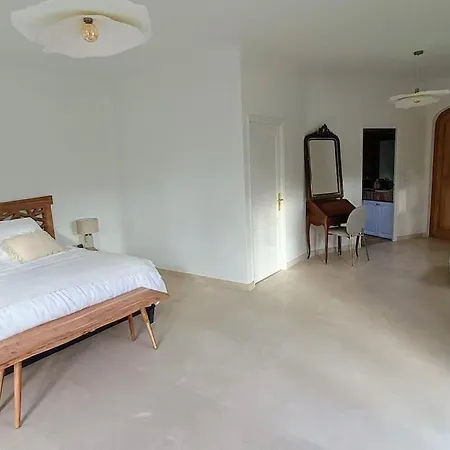 Magnifique Bastide Provencale Avec Grande Piscine Villa *