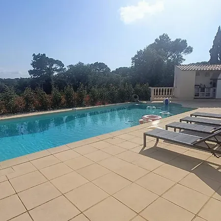 Magnifique Bastide Provencale Avec Grande Piscine * Saint-Raphael (Var)
