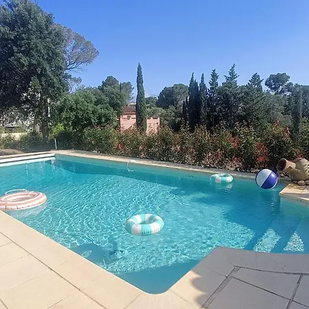 Magnifique Bastide Provencale Avec Grande Piscine Villa *